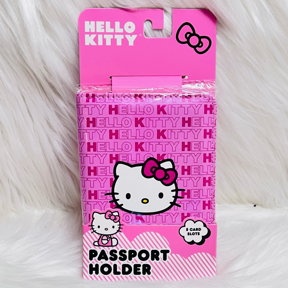 Hello Kitty Passport‎ Holder